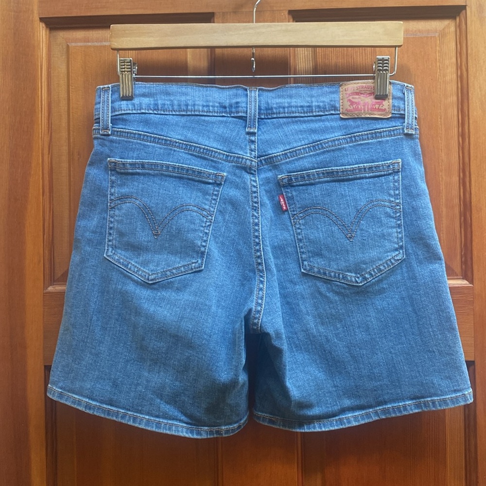 Womens Levi’s Jean Shorts hemmed /  Size 30/size 10 - Picture 7 of 11